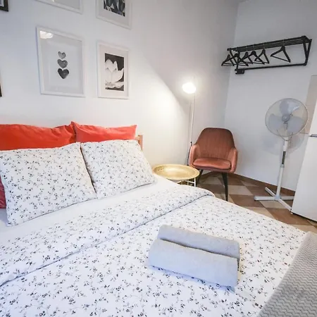 Lion Apartments - Your Own Apartment In Cracow-2